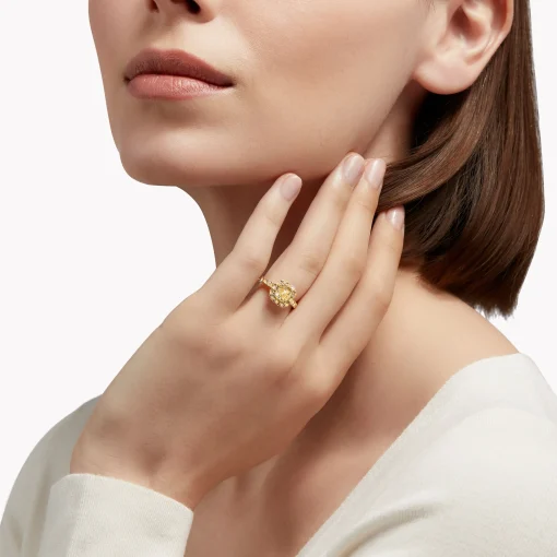 Graff Icon Radiant Cut Yellow Diamond Engagement Ring^ Icon|Radiant