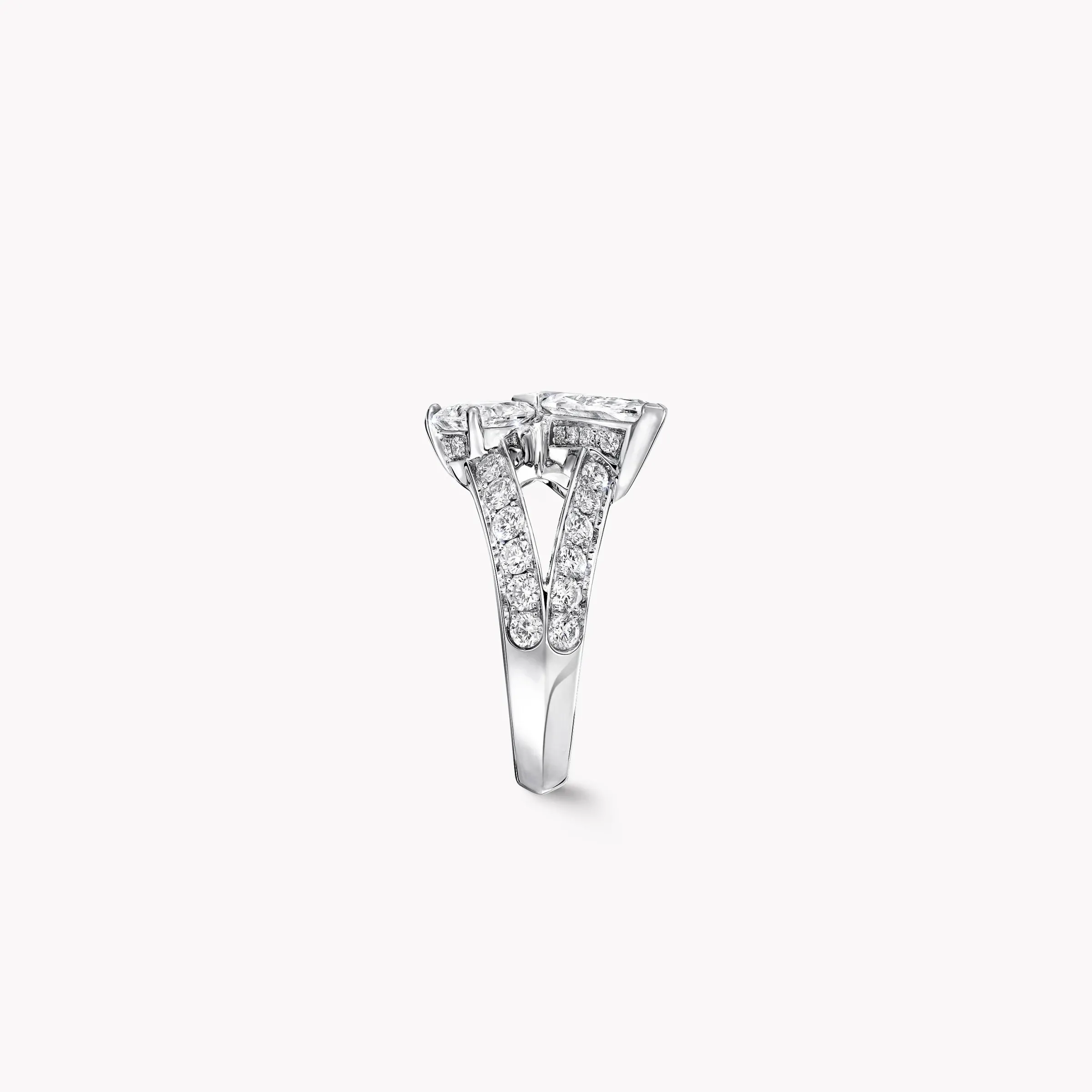 Graff Classic Butterfly Diamond Ring^ White Diamond|Butterfly