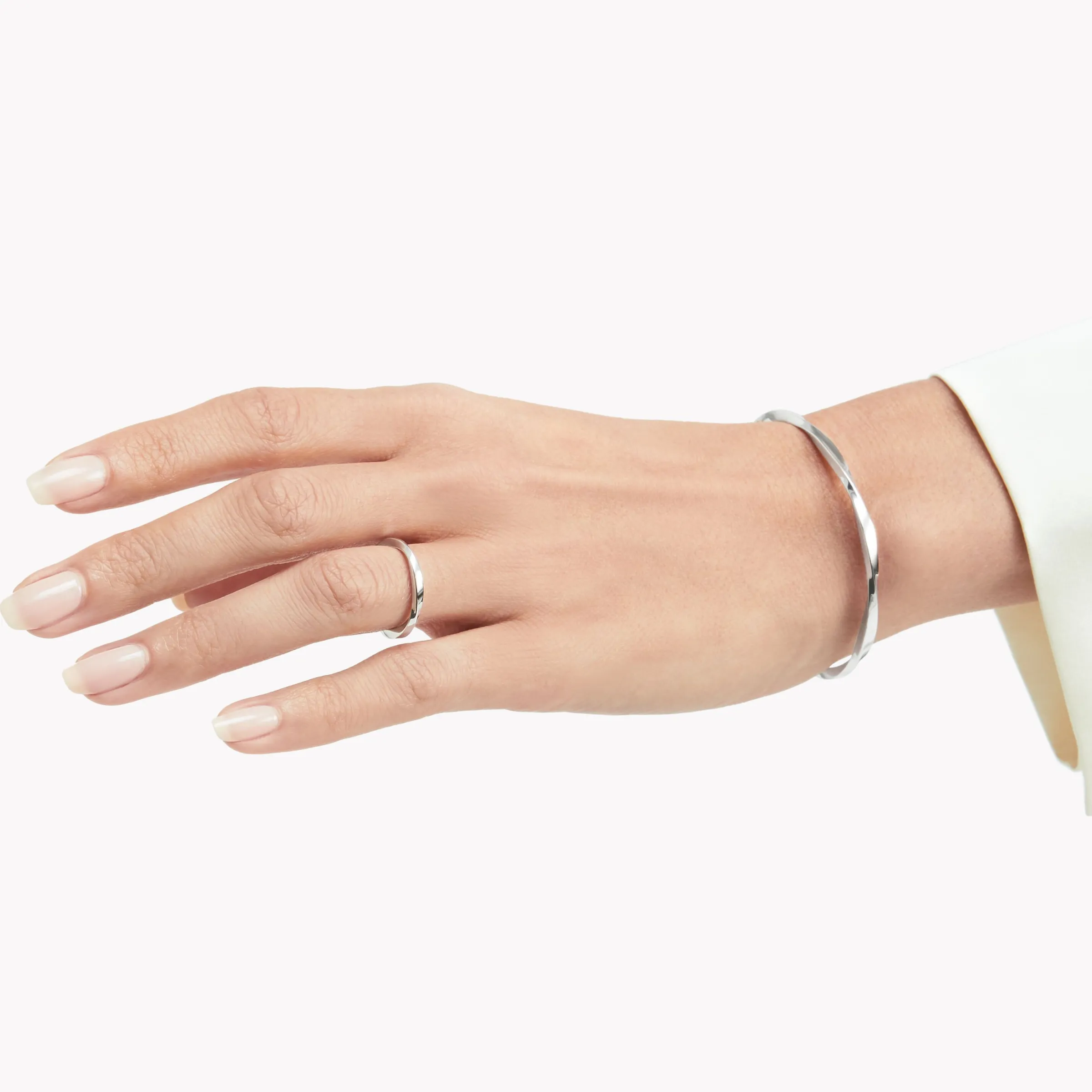 Graff Spiral Bangle^ White Gold|Spiral