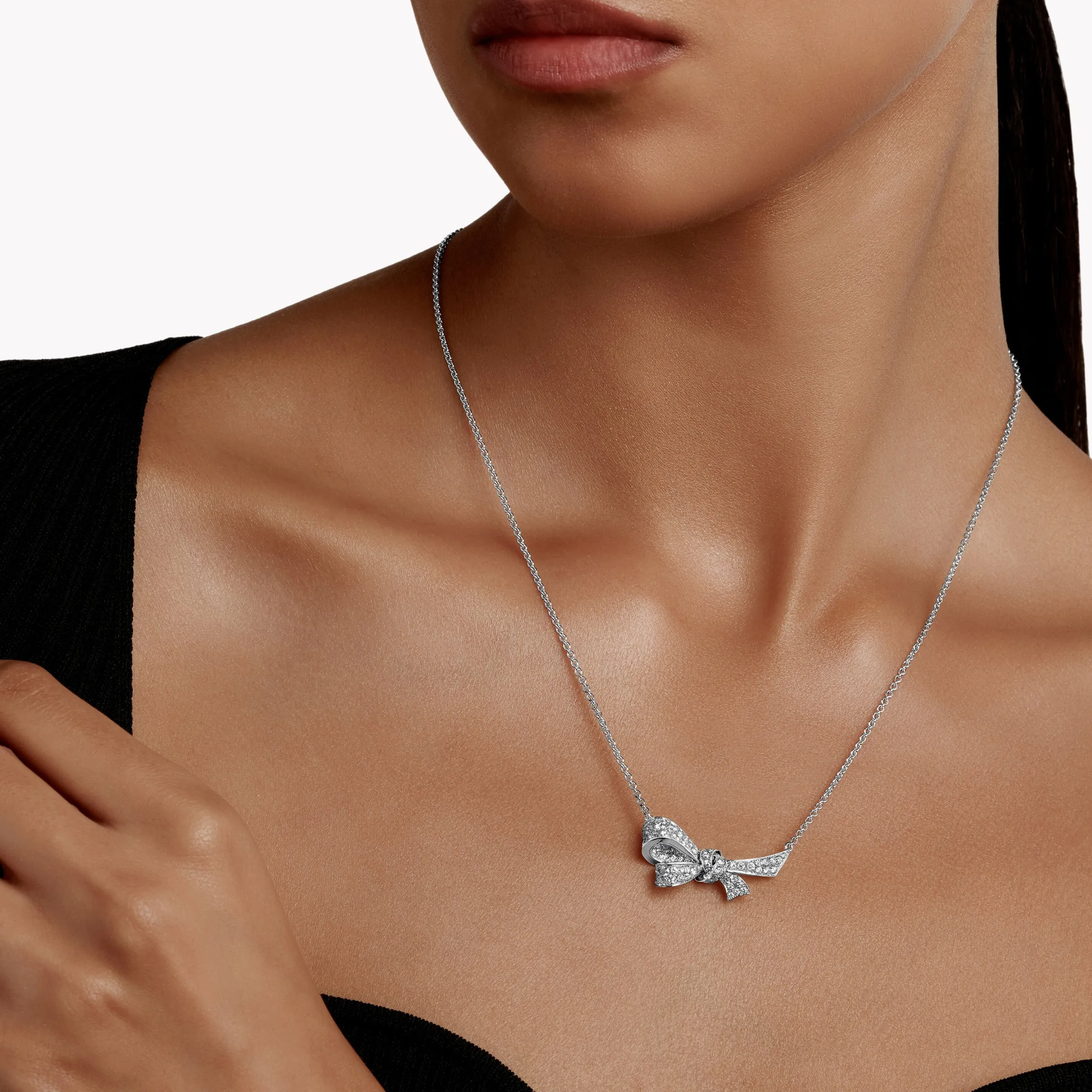 Graff Tilda's Bow Diamond Pendant^ White Diamond|Tilda's Bow