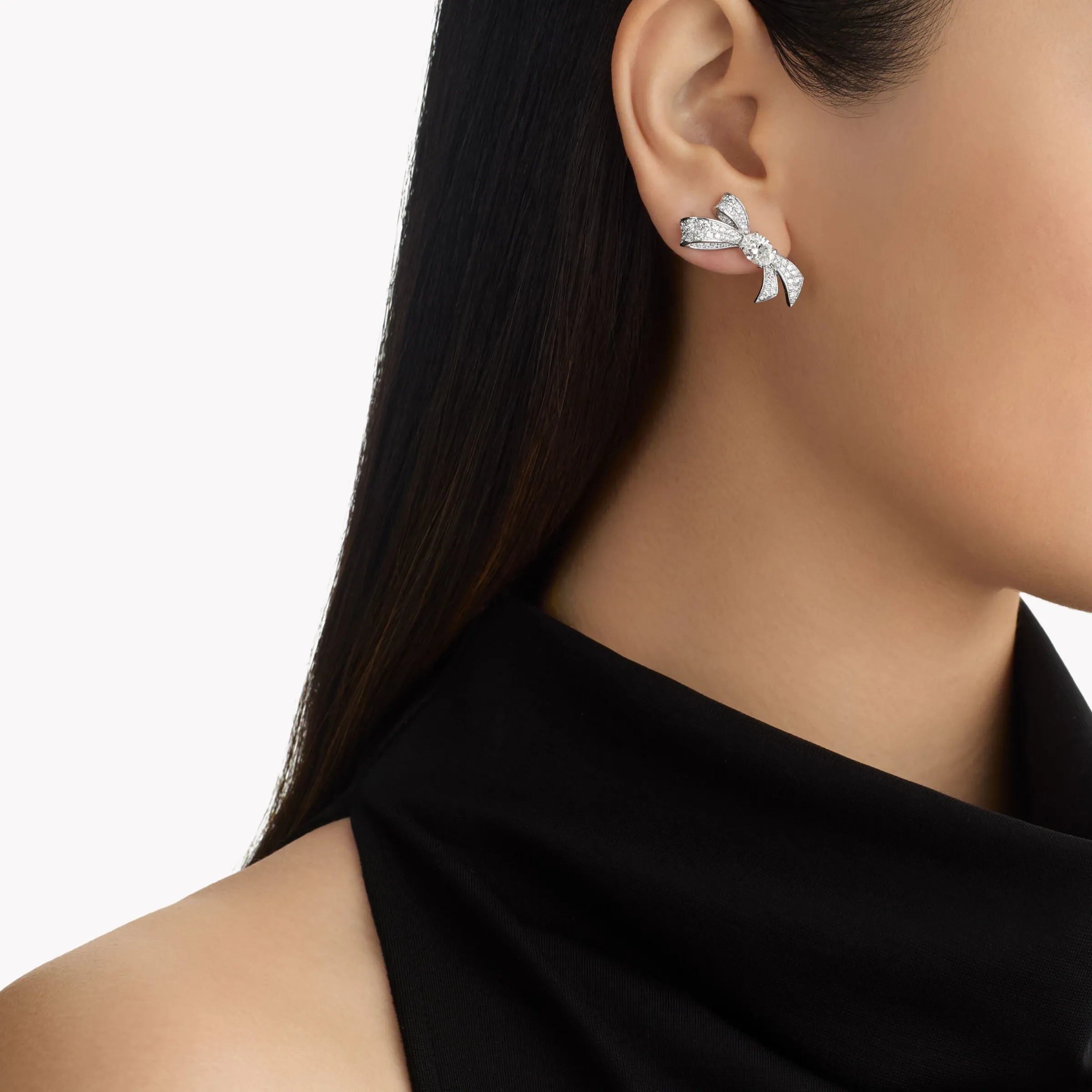 Graff Tilda's Bow Diamond Stud Earrings^ White Gold|White Diamond