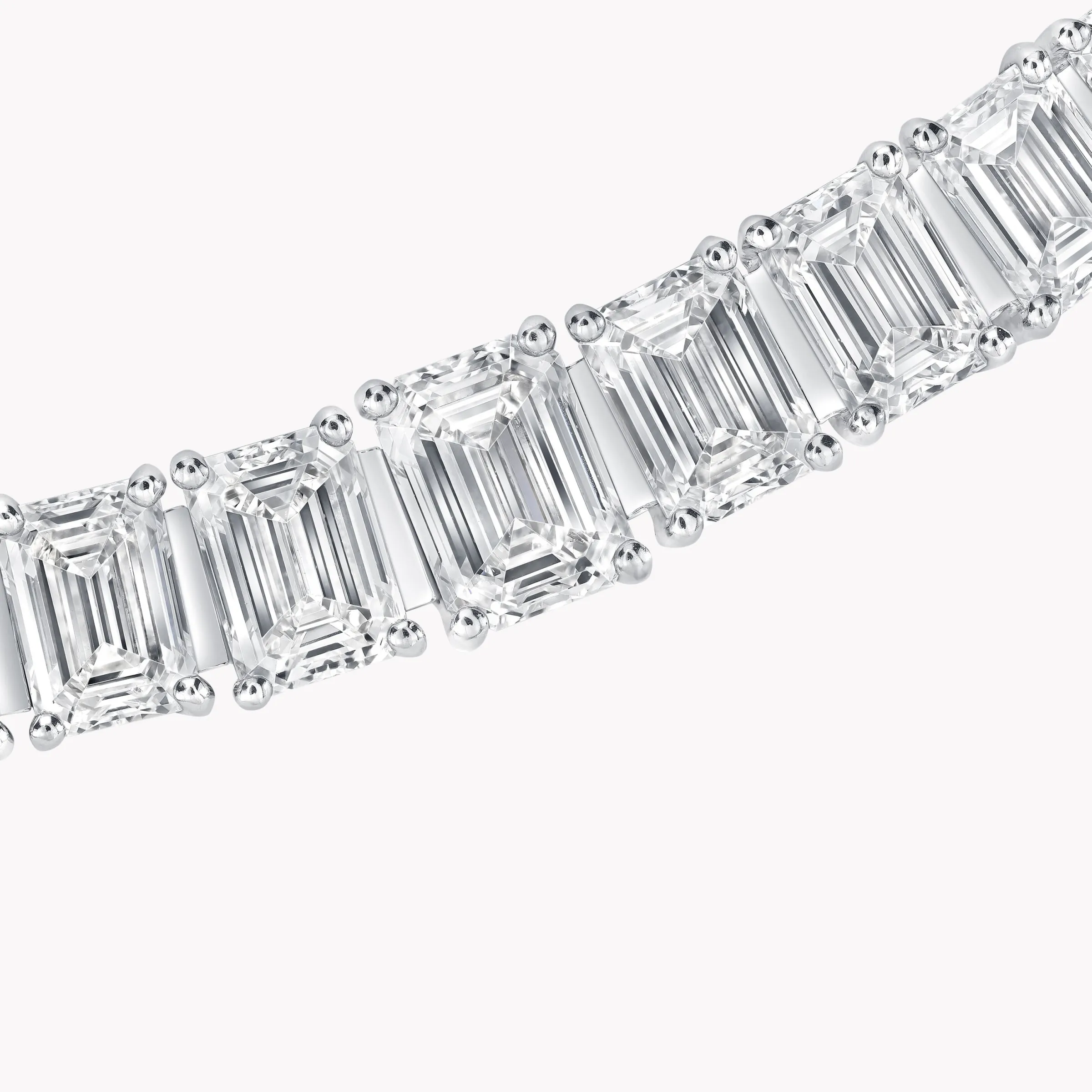Graff White Emerald Diamond Graduated Line Necklace^ White Diamond|Classic Graff